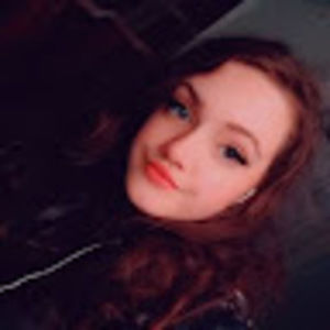 Meet your Posher, Chloe